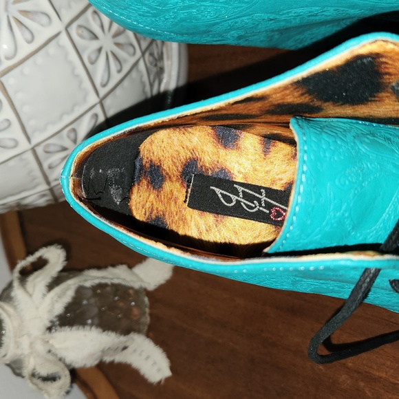 Platform booties - Picture 3 of 5